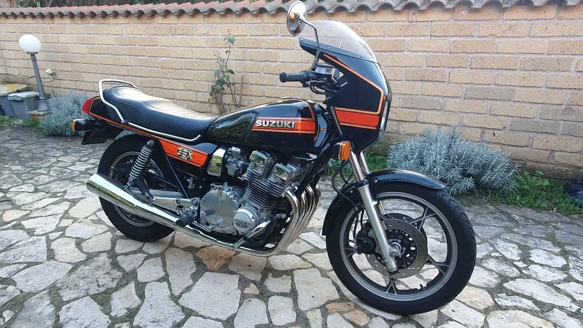Suzuki GSX1100ET (2)