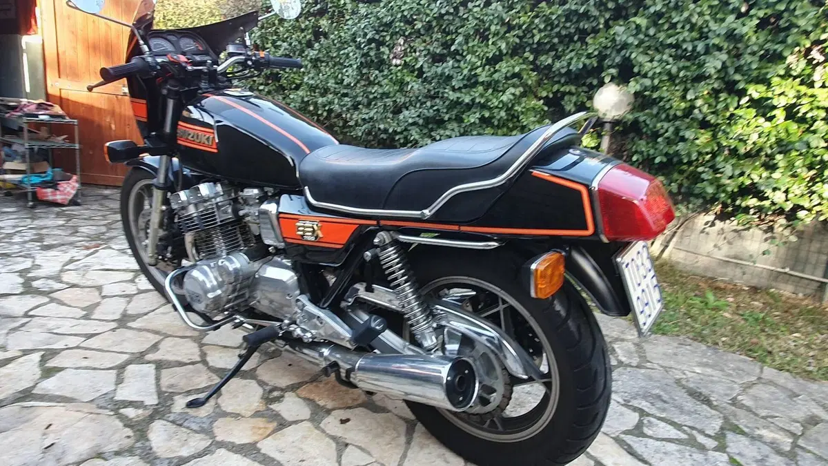 Suzuki GSX1100ET (5)