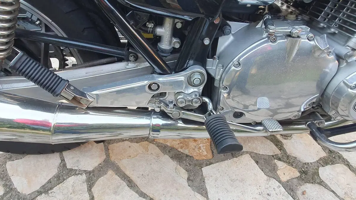 Suzuki GSX1100ET (10)