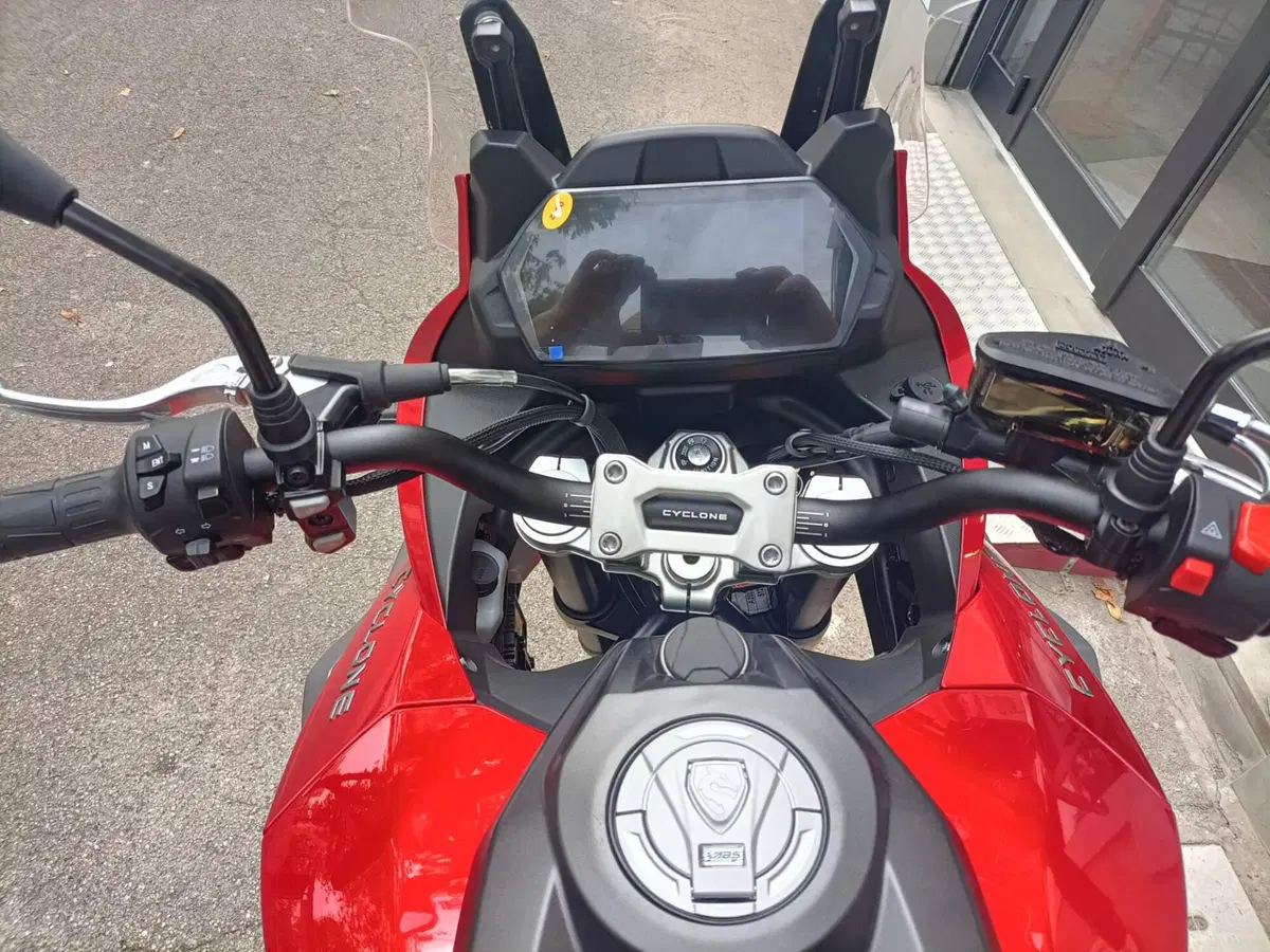 Cyclone RX650 (2025 - 26) (5)