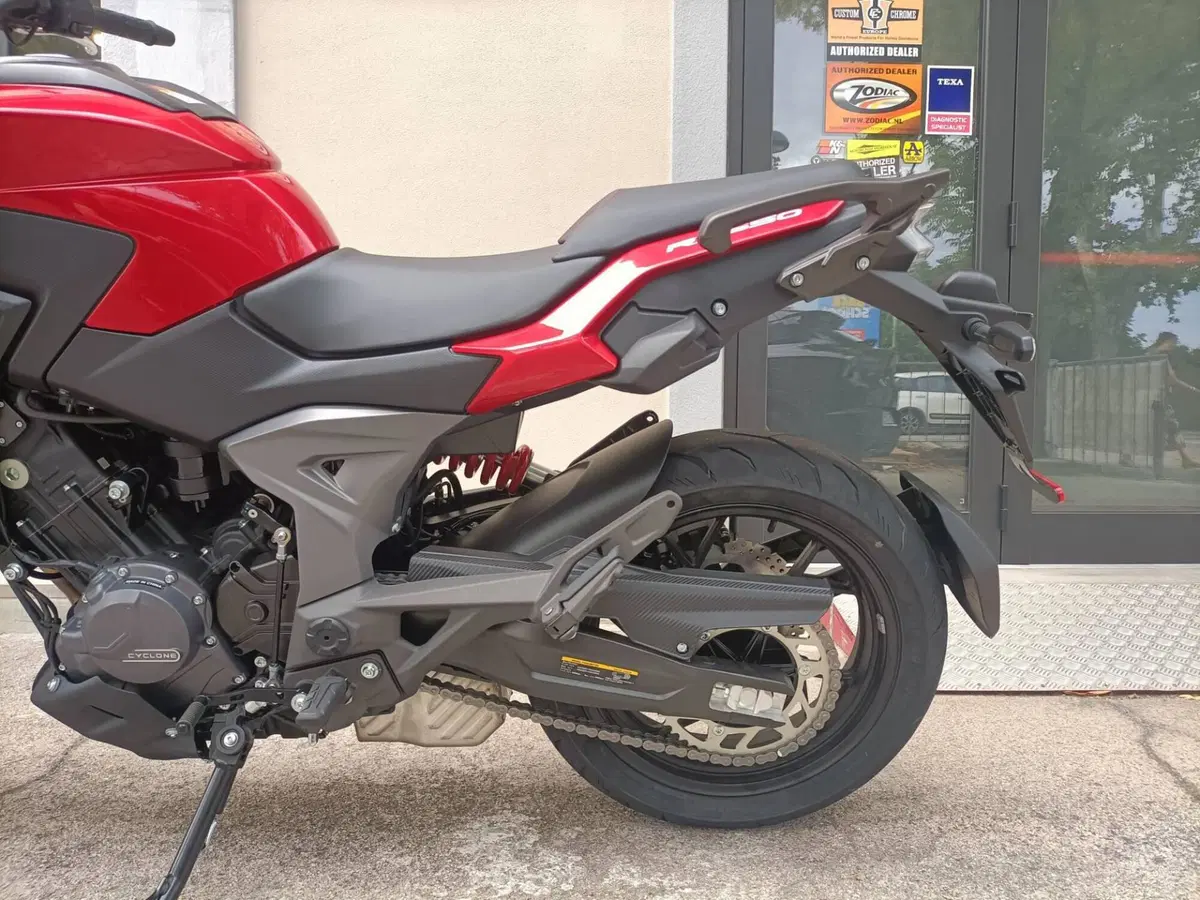 Cyclone RX650 (2025 - 26) (8)