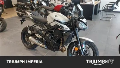Triumph Street Triple 765 R (2023 - 26) usata