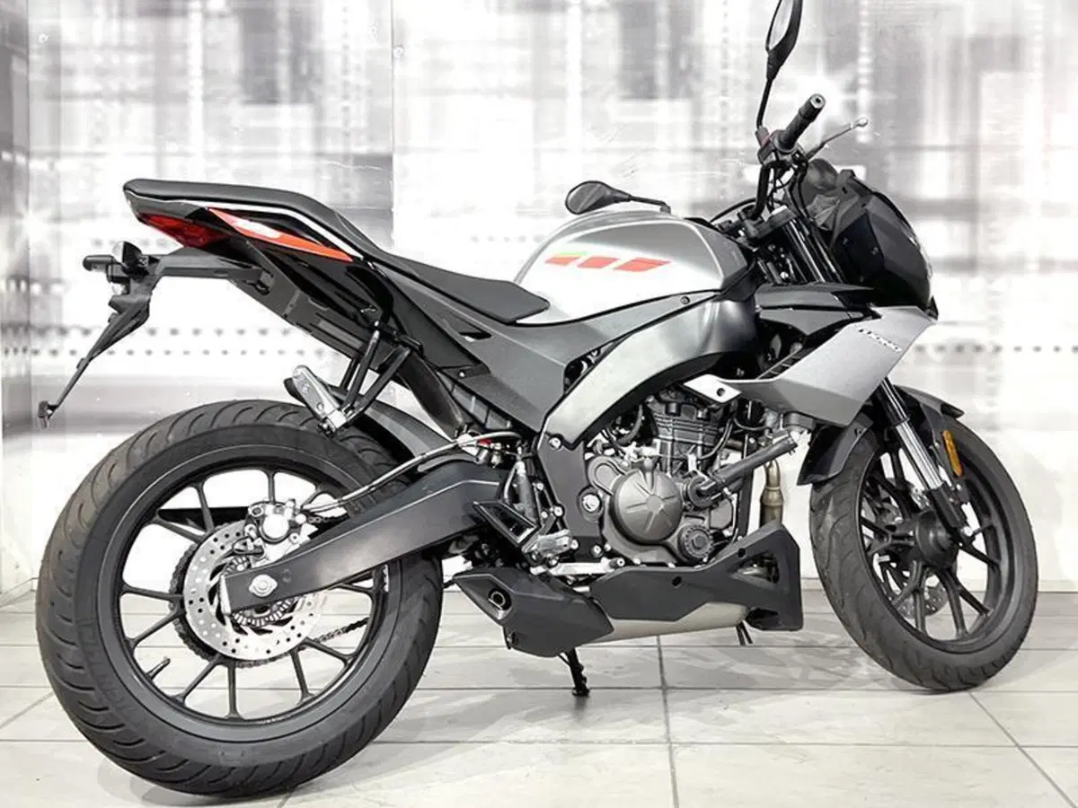 Aprilia Tuono 125 (2021 - 24) (8)