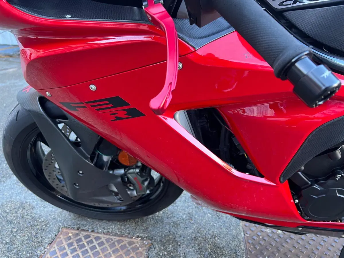 MV Agusta F3 800 R (2023 - 25) (9)