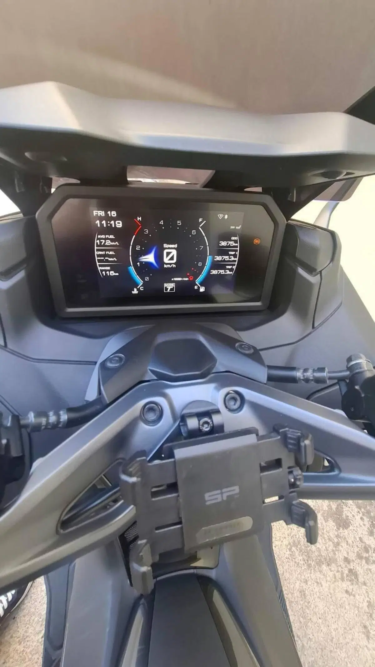 Yamaha T-Max 560 Tech Max (2022 - 24) (4)
