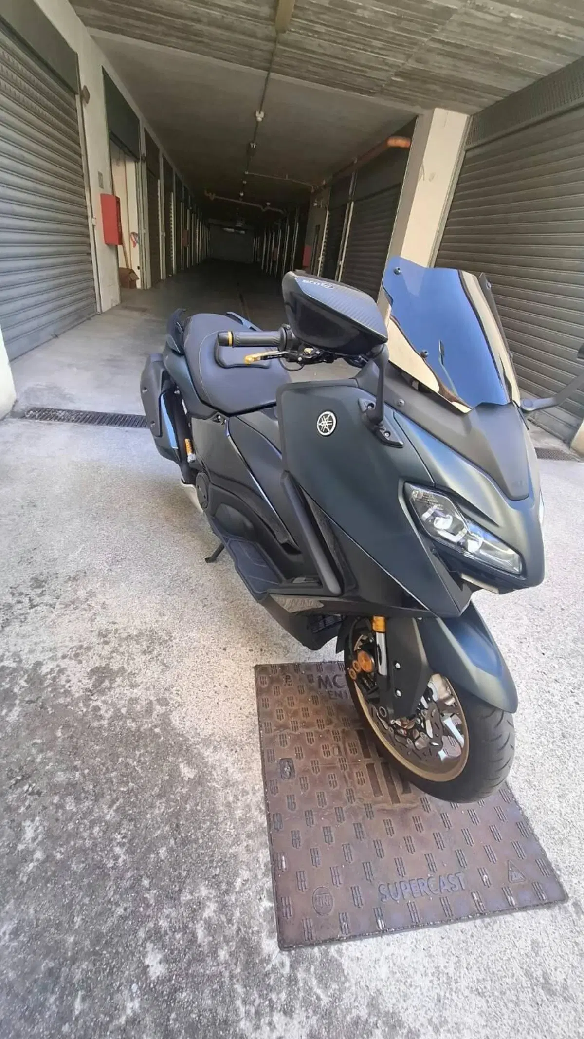 Yamaha T-Max 560 Tech Max (2022 - 24) (5)