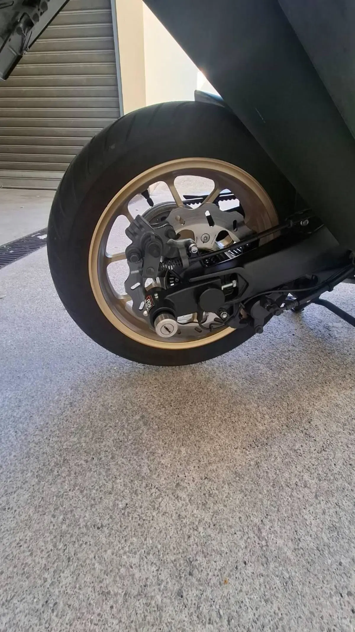 Yamaha T-Max 560 Tech Max (2022 - 24) (12)
