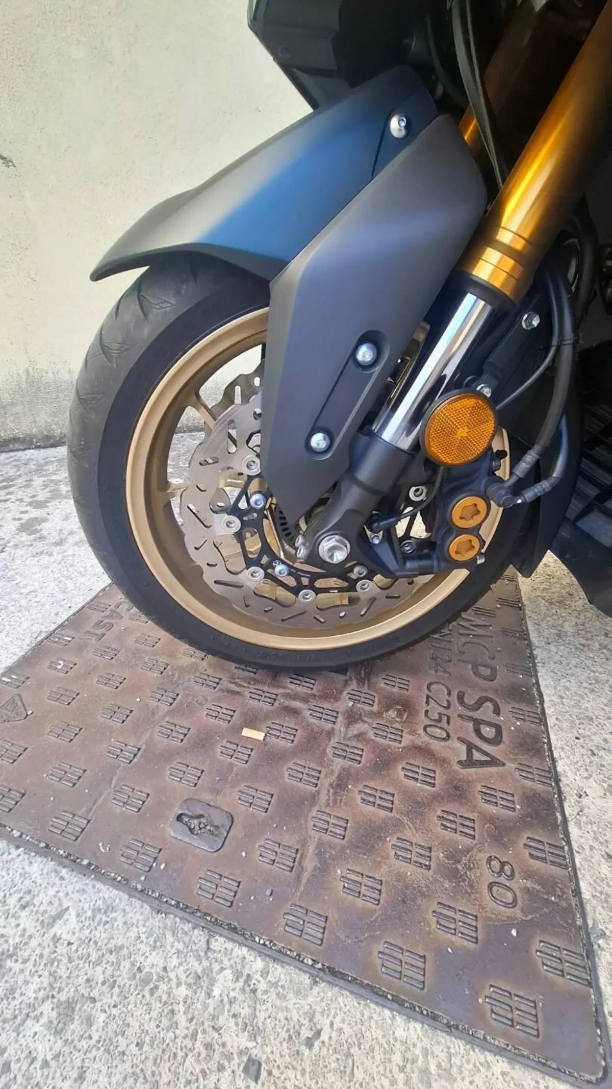 Yamaha T-Max 560 Tech Max (2022 - 24) (13)