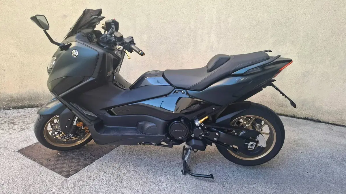 Yamaha T-Max 560 Tech Max (2022 - 24) (16)