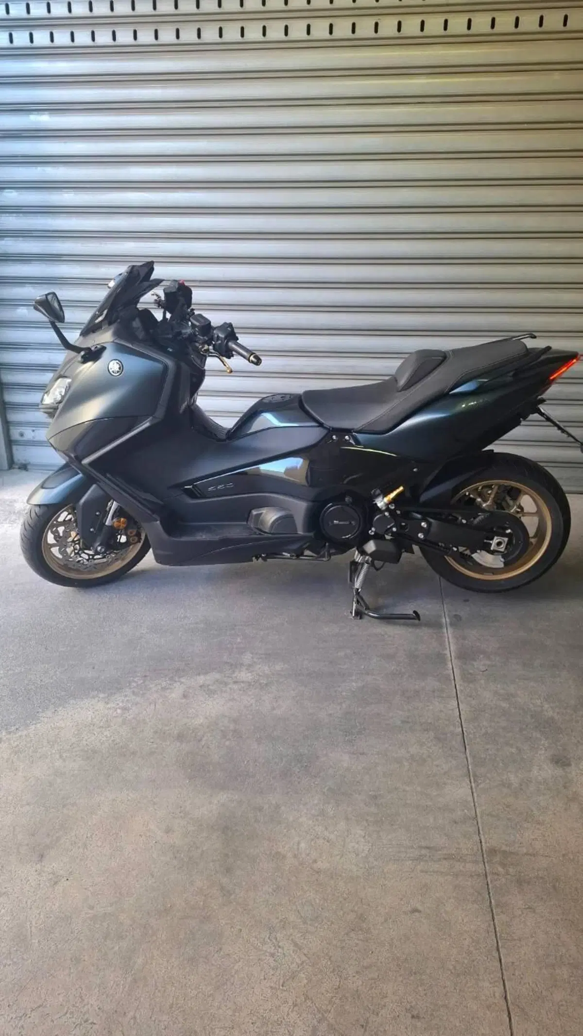 Yamaha T-Max 560 Tech Max (2022 - 24) (18)