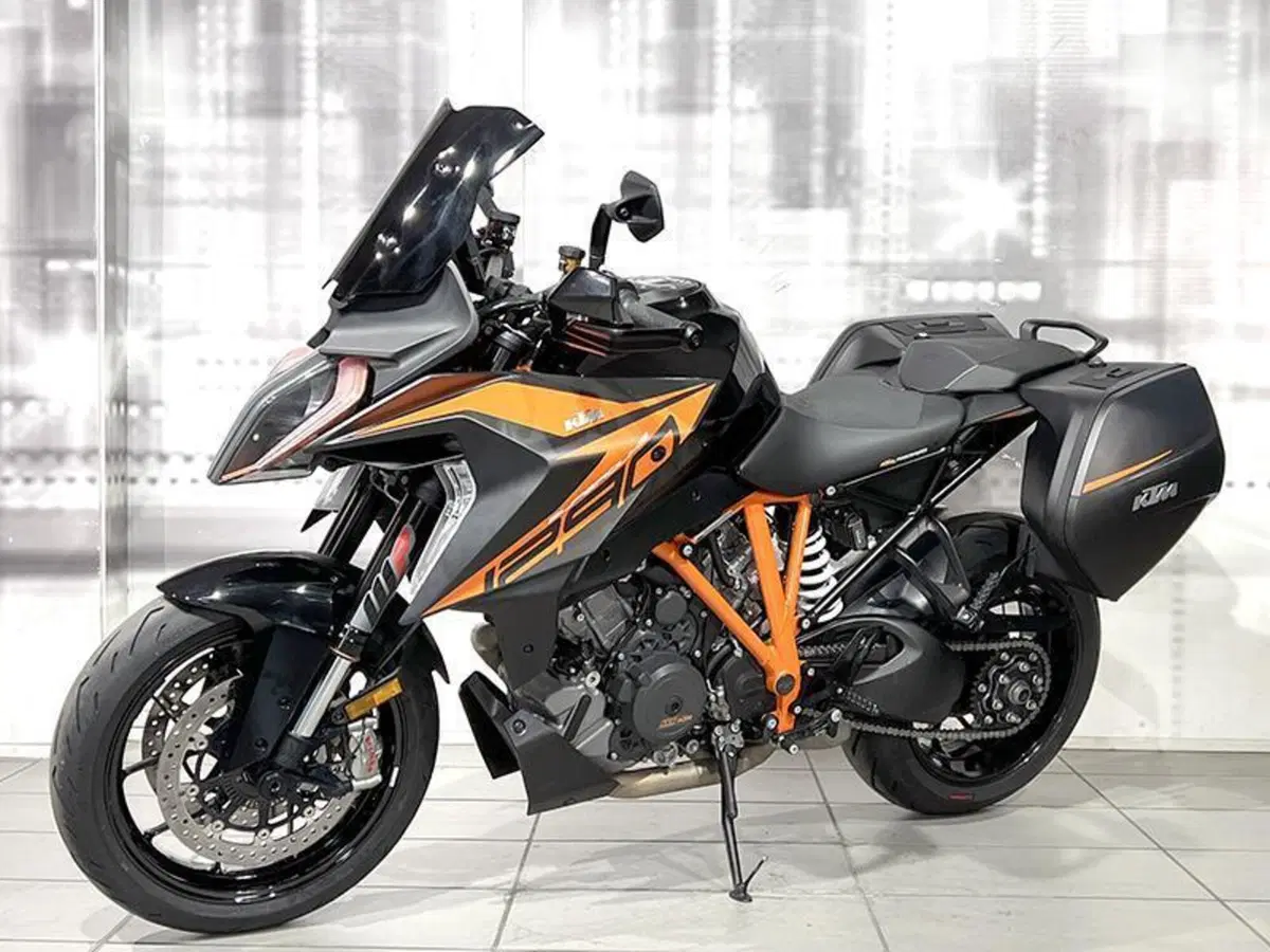 KTM 1290 Super Duke GT (2021 - 25) (6)
