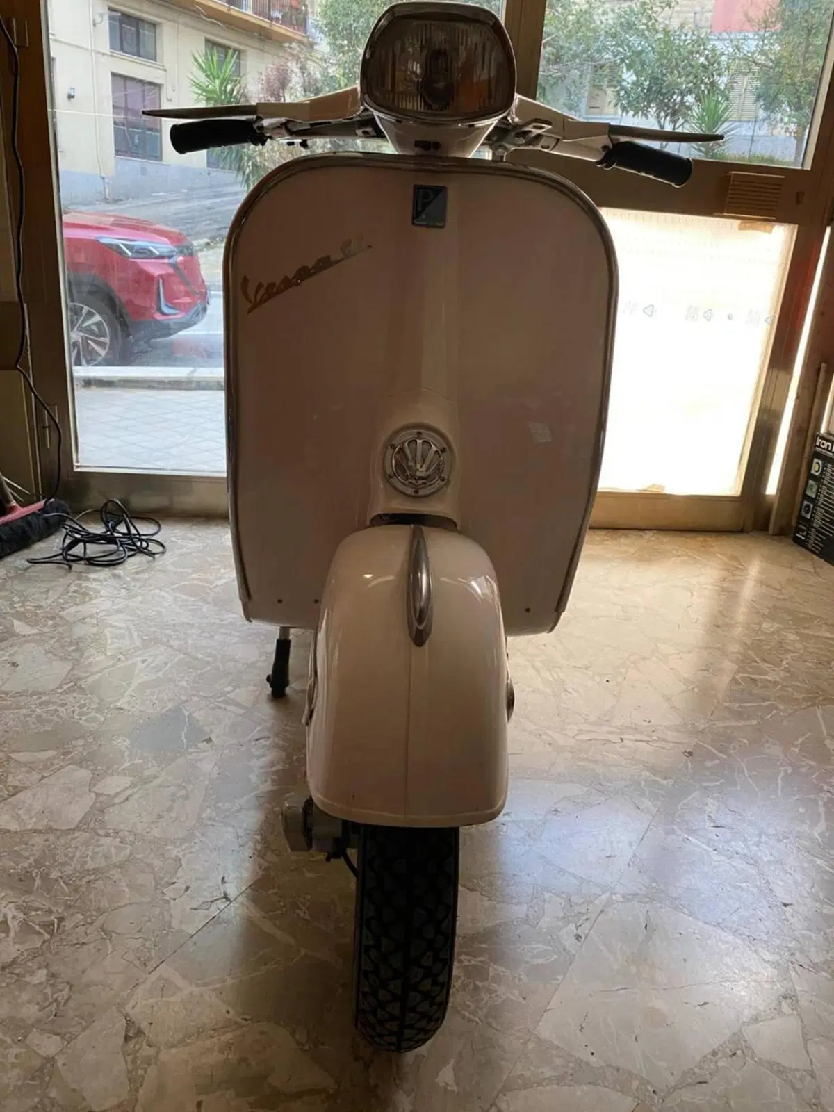 Piaggio Vespa 150 GL (2)