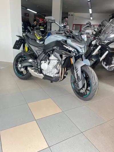 CFMOTO 675NK (2025 - 26) nuova