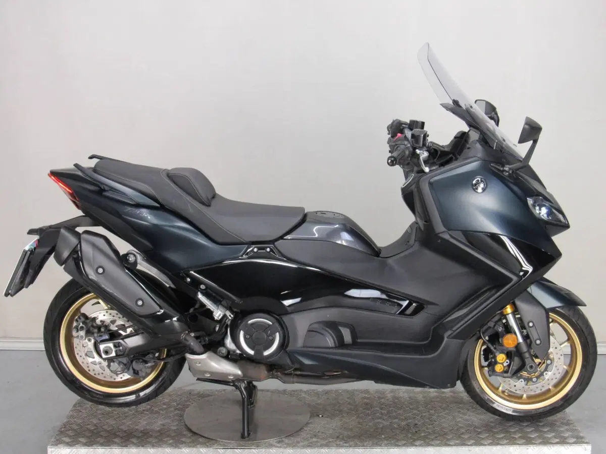 Yamaha T-Max 560 Tech Max (2022 - 24) (2)
