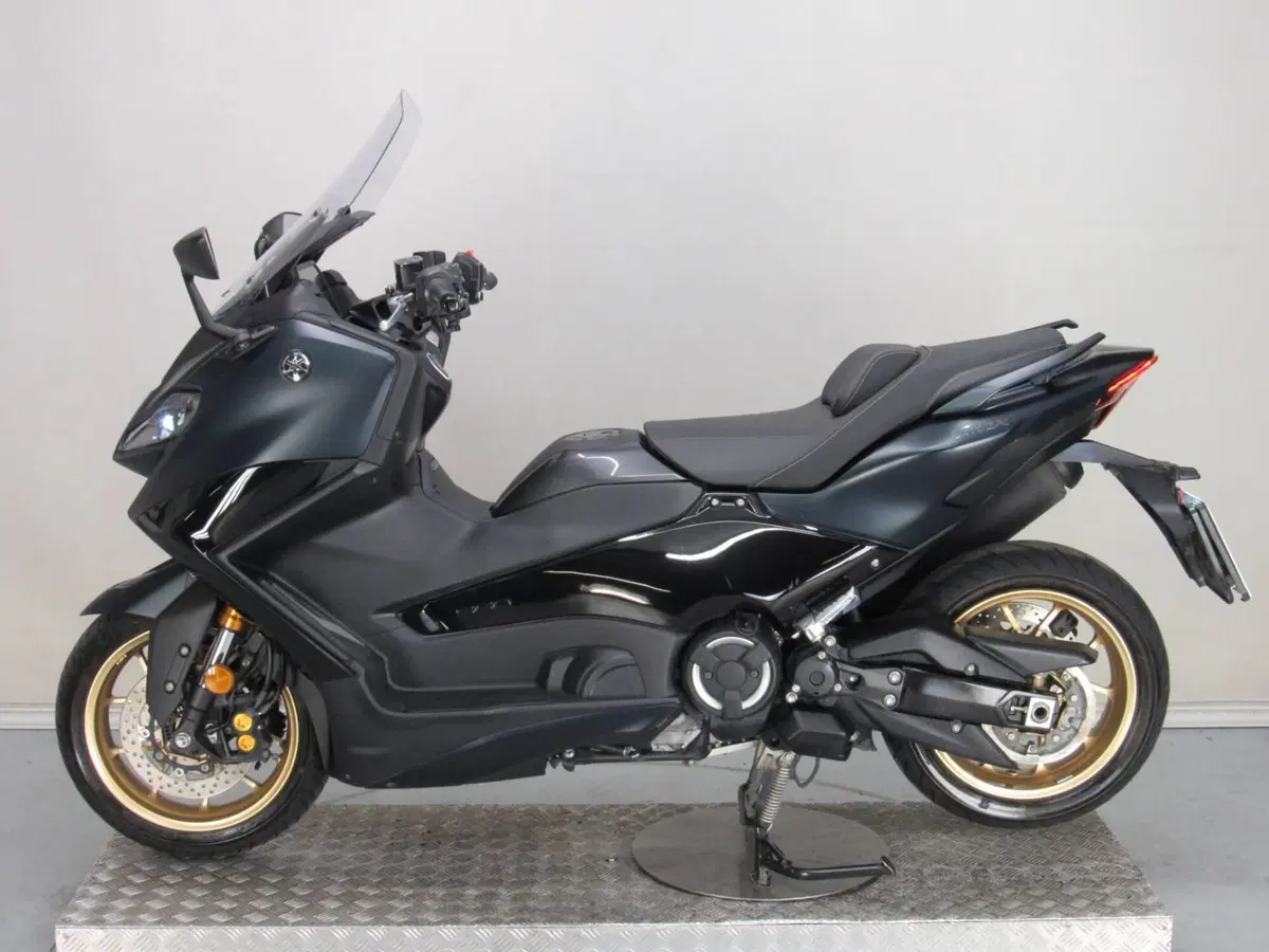 Yamaha T-Max 560 Tech Max (2022 - 24) (5)