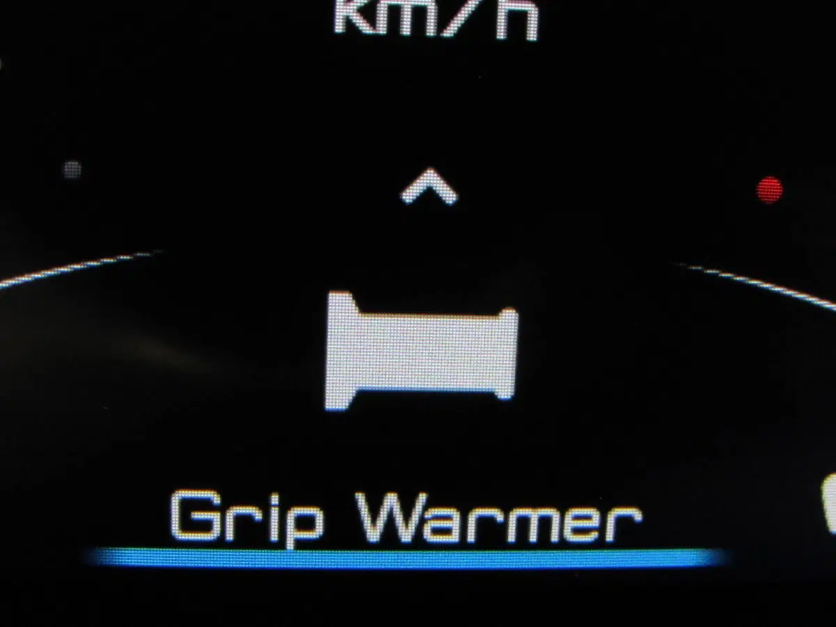Yamaha T-Max 560 Tech Max (2022 - 24) (10)