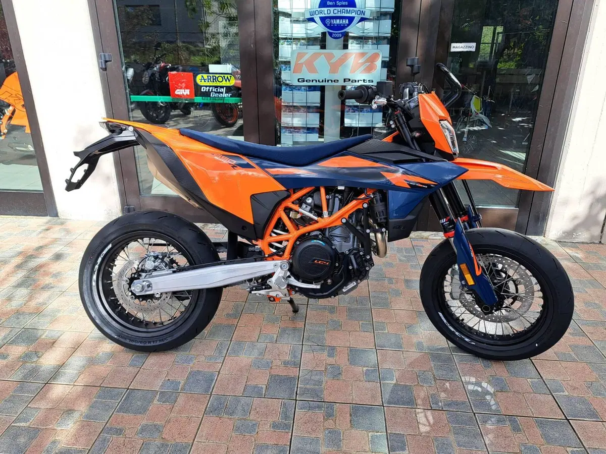 KTM 690 SMC R (2026 - 27)
