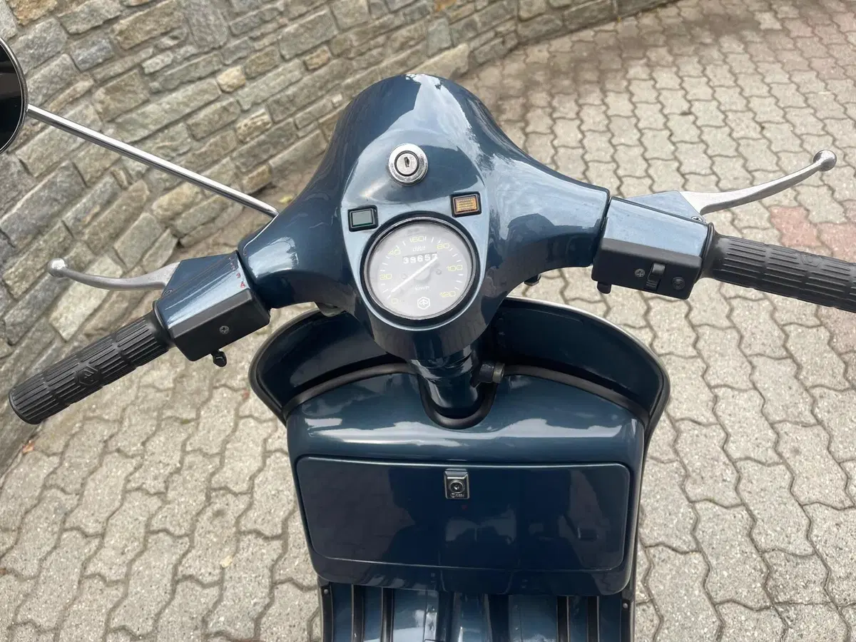 Piaggio Vespa P 200 E ASi miscelatore  (6)