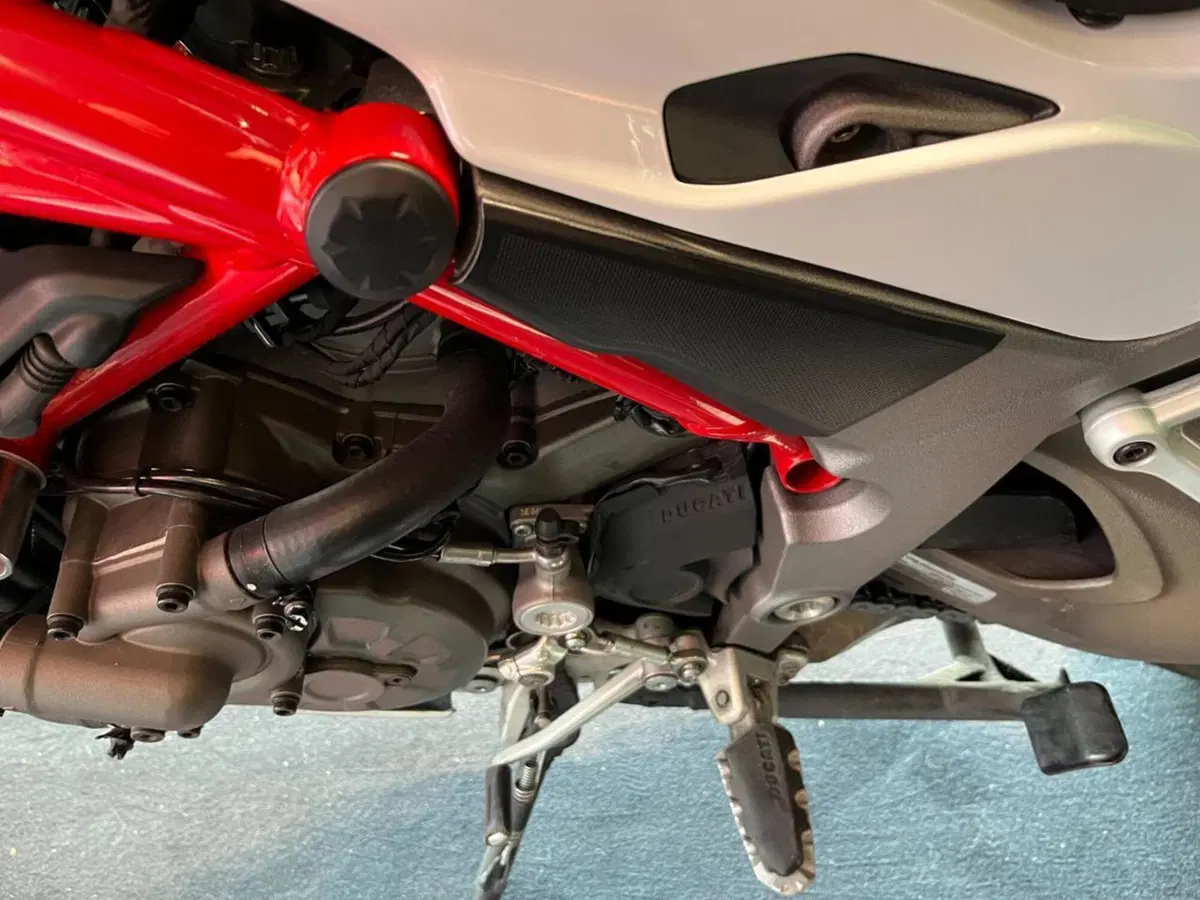 Ducati Multistrada 1200 S (2015 - 17) (9)