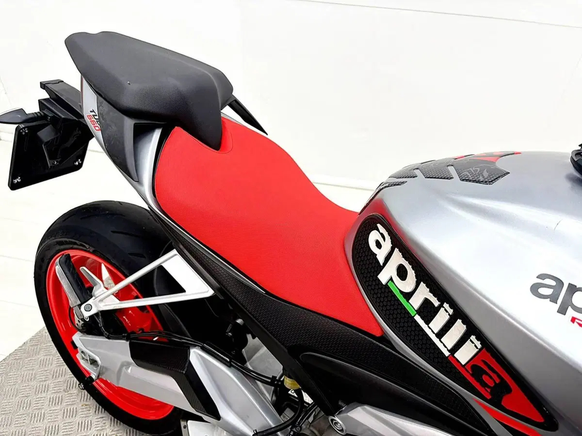 Aprilia Tuono 660 (2021 - 25) (18)
