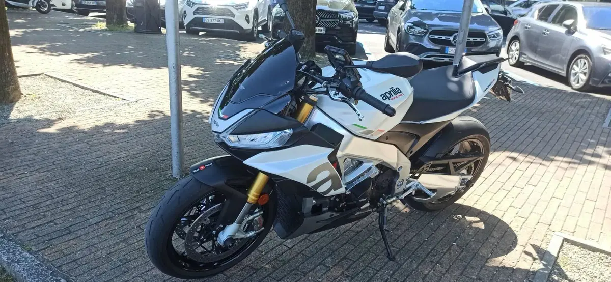 Aprilia Tuono V4 (2021 - 24) (6)
