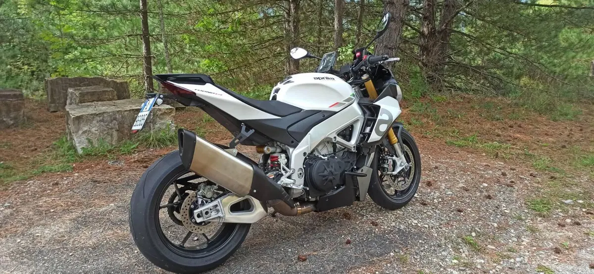 Aprilia Tuono V4 (2021 - 24) (9)