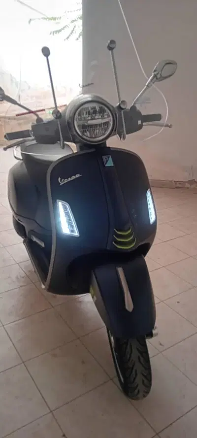 Vespa GTS 300 Super Tech (2023 - 24) usata