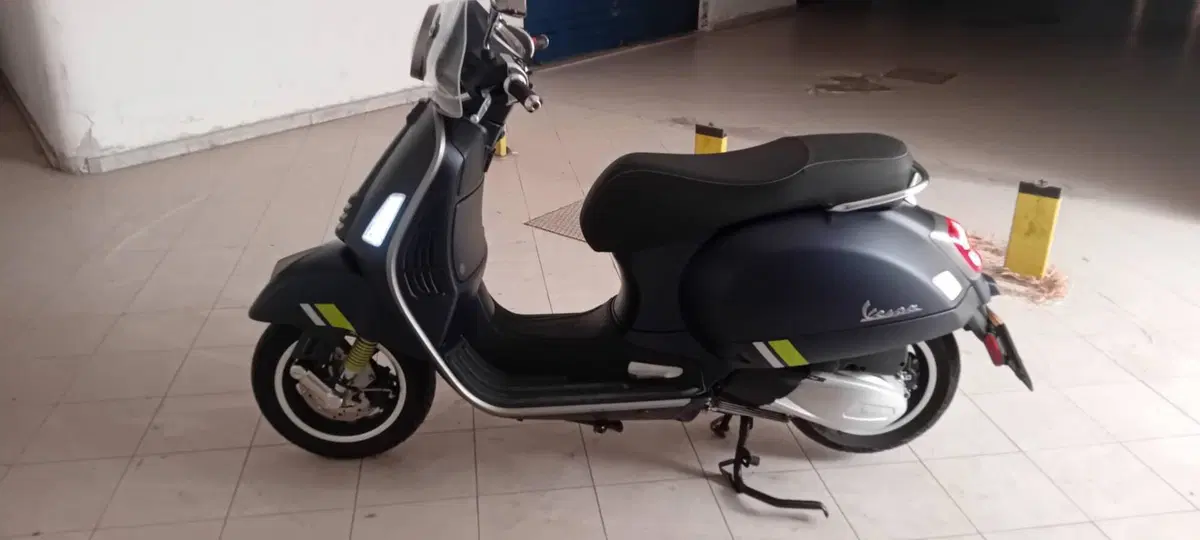 Vespa GTS 300 Super Tech (2023 - 24) (4)
