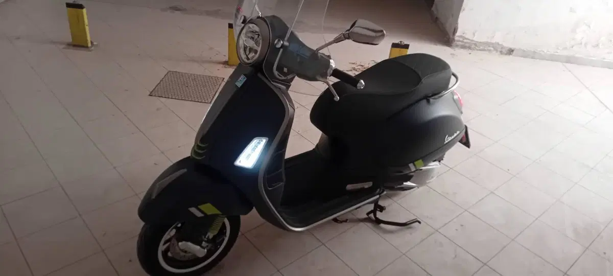 Vespa GTS 300 Super Tech (2023 - 24) (6)