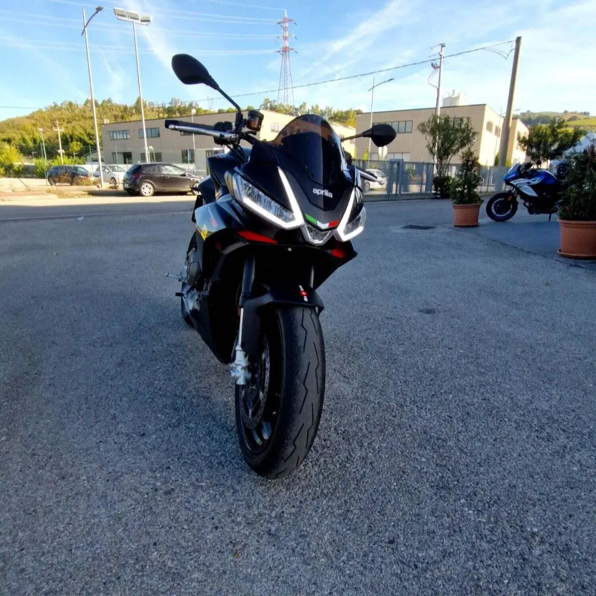 Aprilia Tuono 660 Factory (2022 - 24) (4)