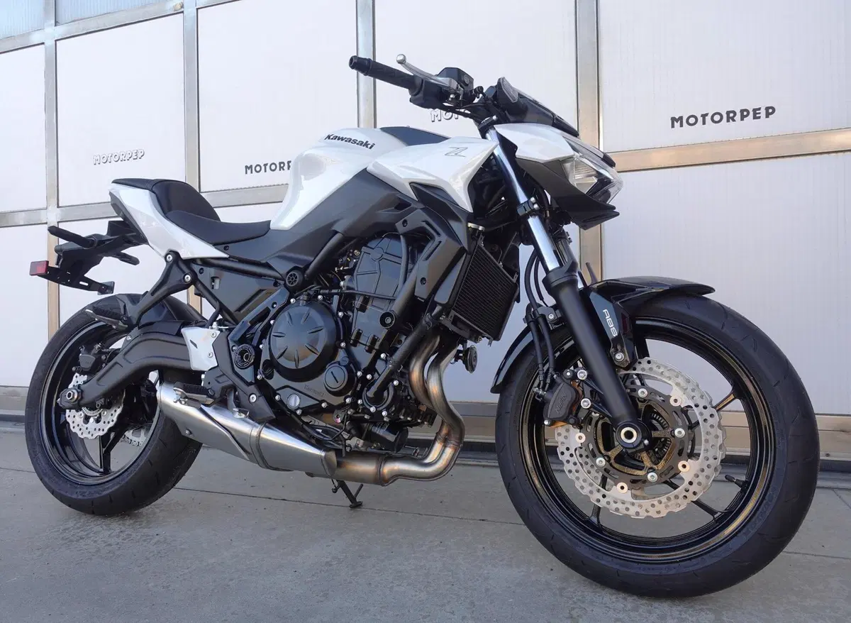 Kawasaki Z 650 (2025 - 27) (2)