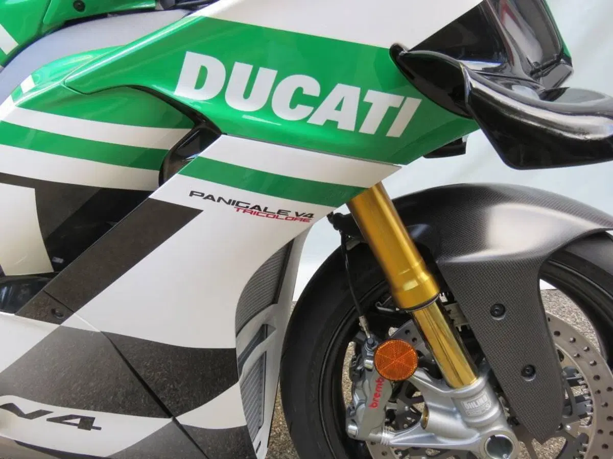 Ducati Panigale V4 Tricolore (2025 - 26) (8)