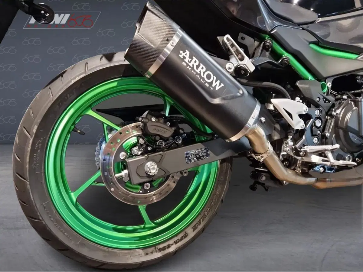 Kawasaki Z 500 SE (2024 - 27) (6)