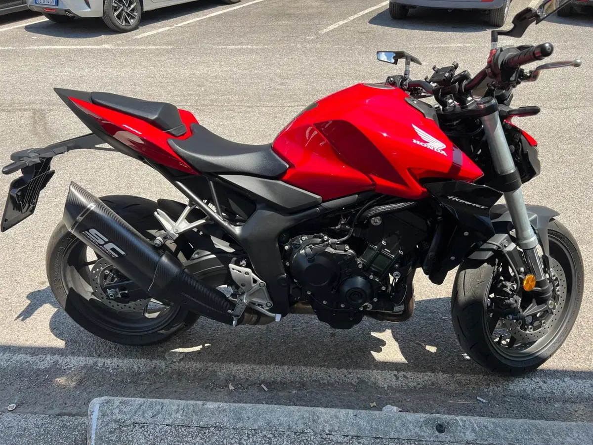 Honda CB 1000 Hornet (2025 - 26) (3)