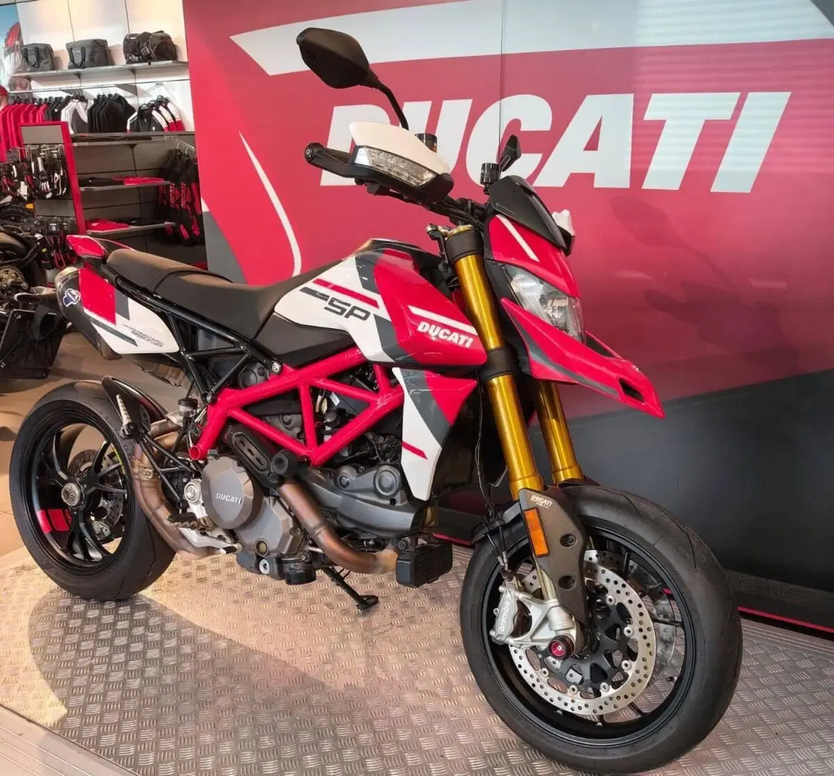 Vendo Ducati Hypermotard 950 SP (2022 - 25) usata a Roma (codice ...
