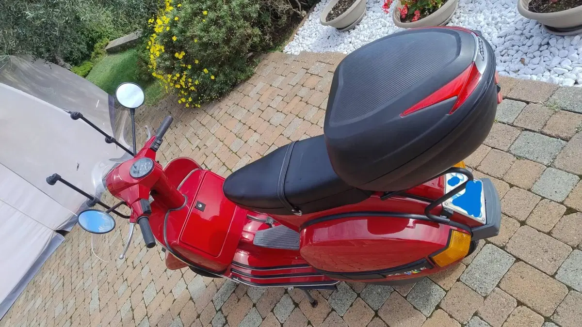 Piaggio Vespa PX 150 E Arcobaleno (4)