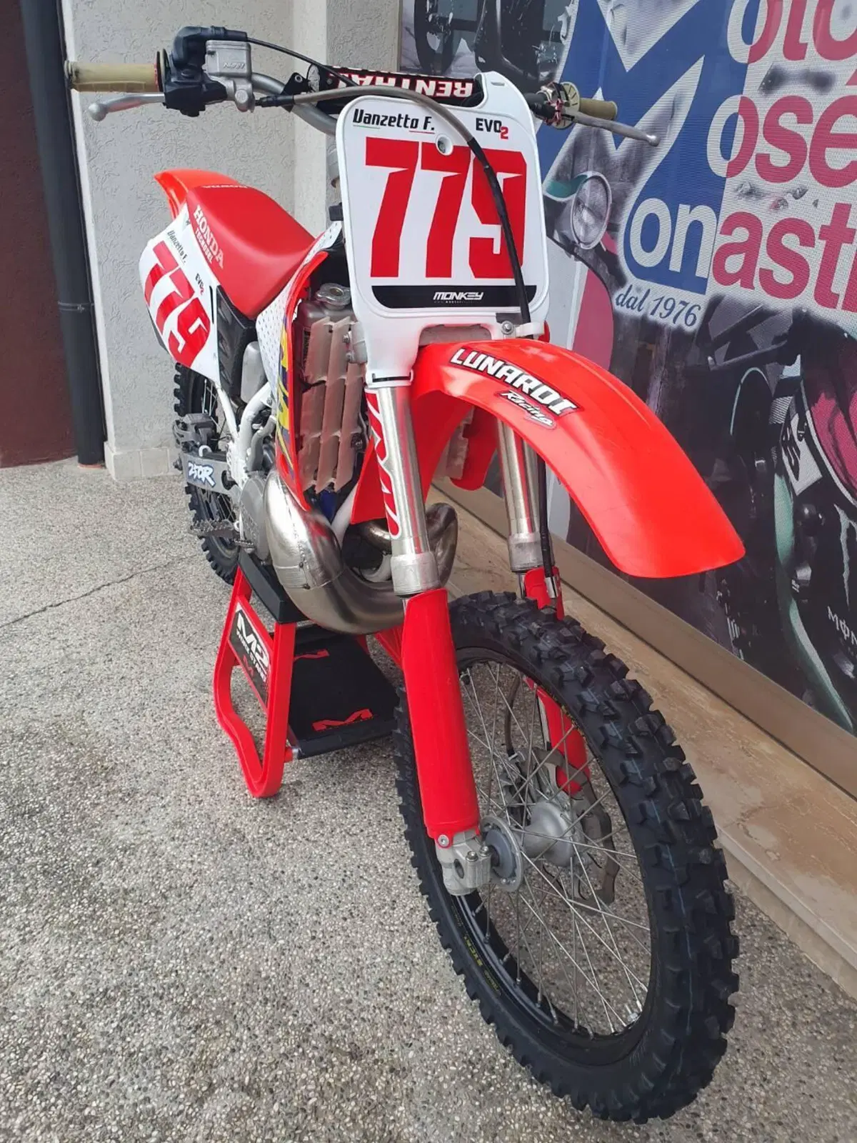 Honda CR 250R  (4)