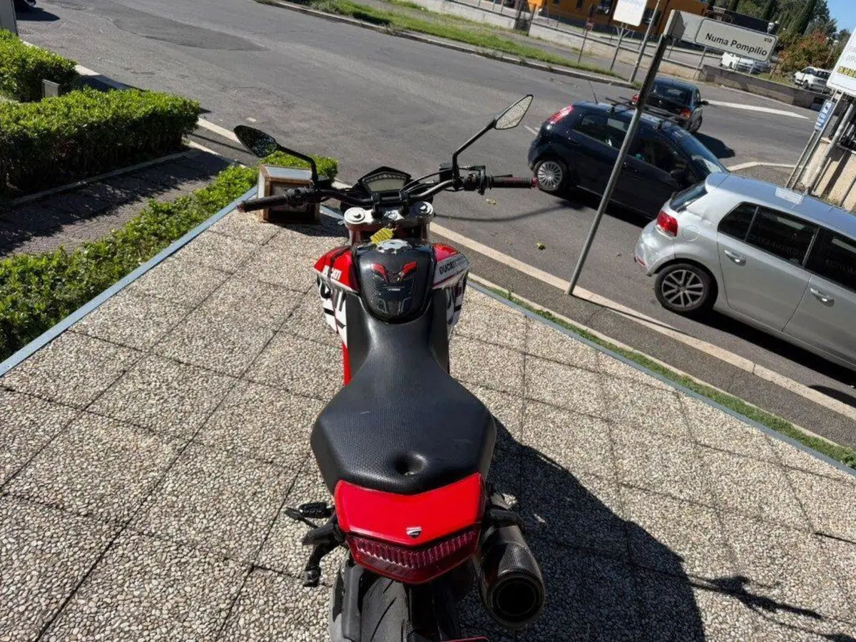 Ducati Hypermotard 796 (2012) (5)