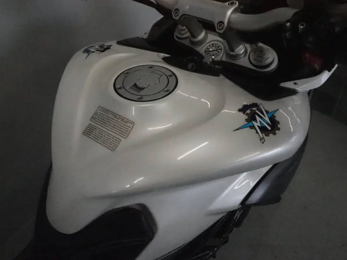 MV Agusta Turismo Veloce 800 (2017 - 19) (4)