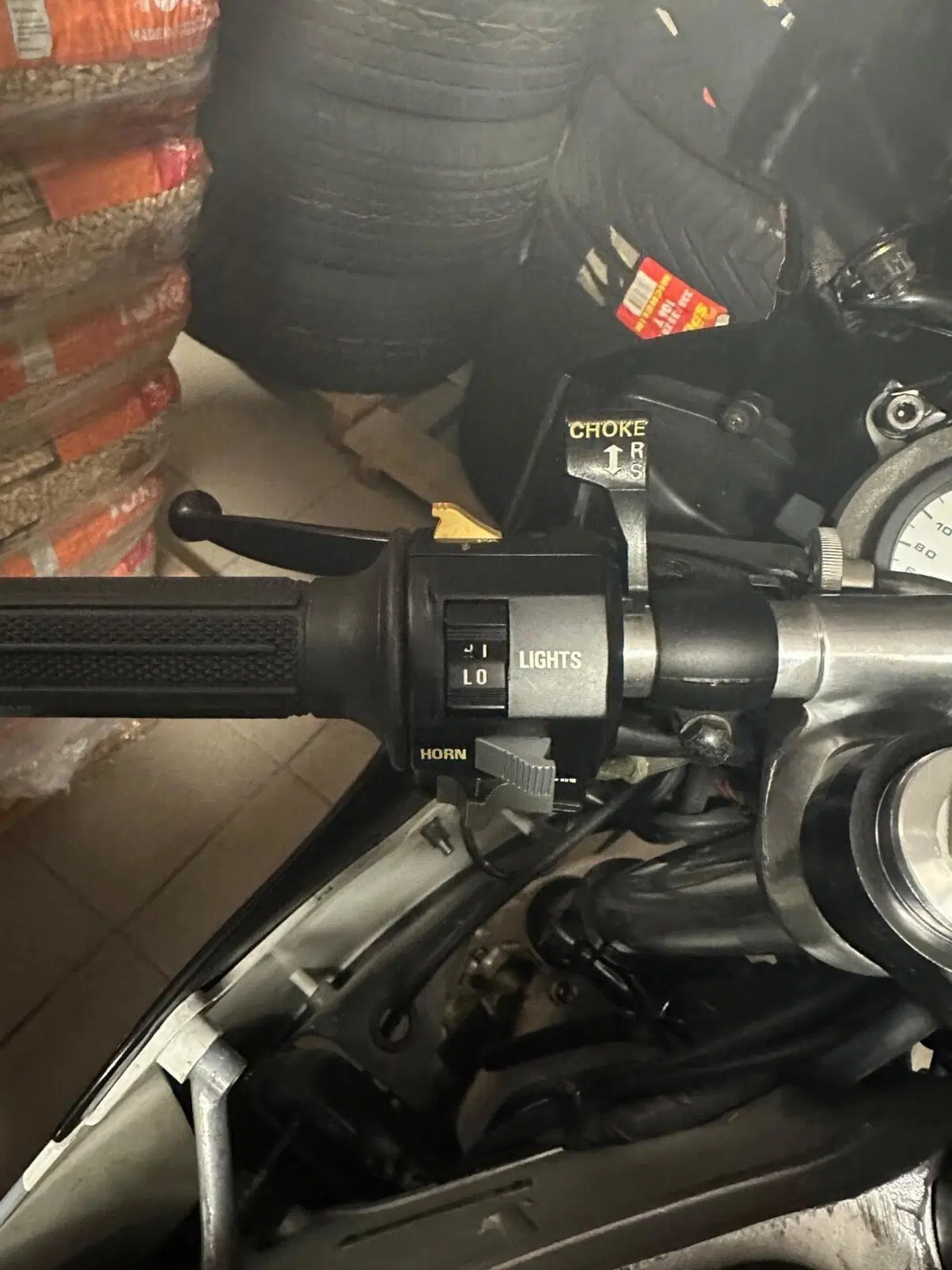 Suzuki RG 500 (10)