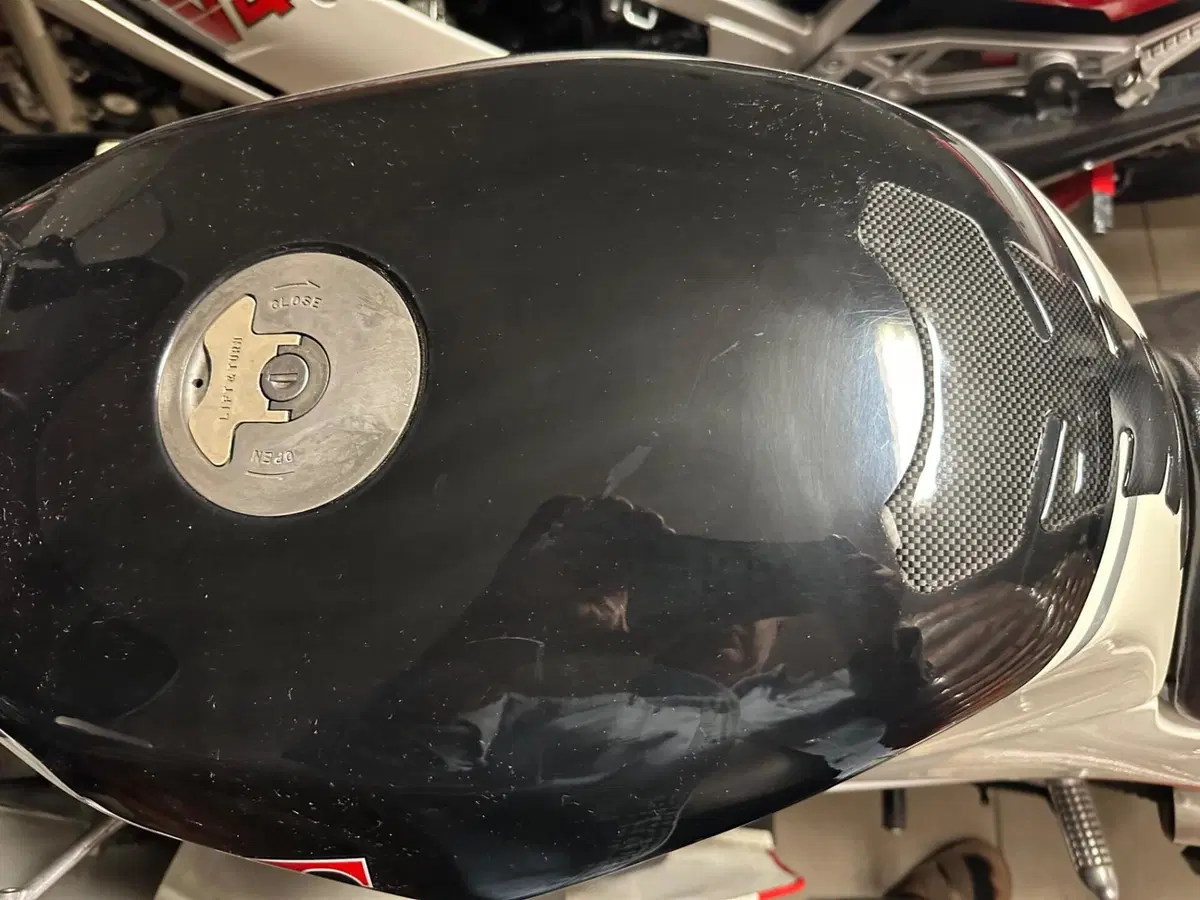 Suzuki RG 500 (13)