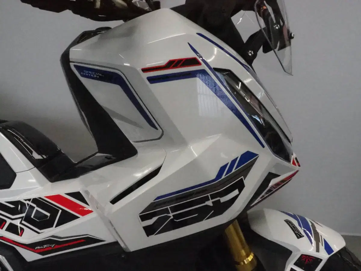 Honda X-ADV 750 (2025 - 27) (5)