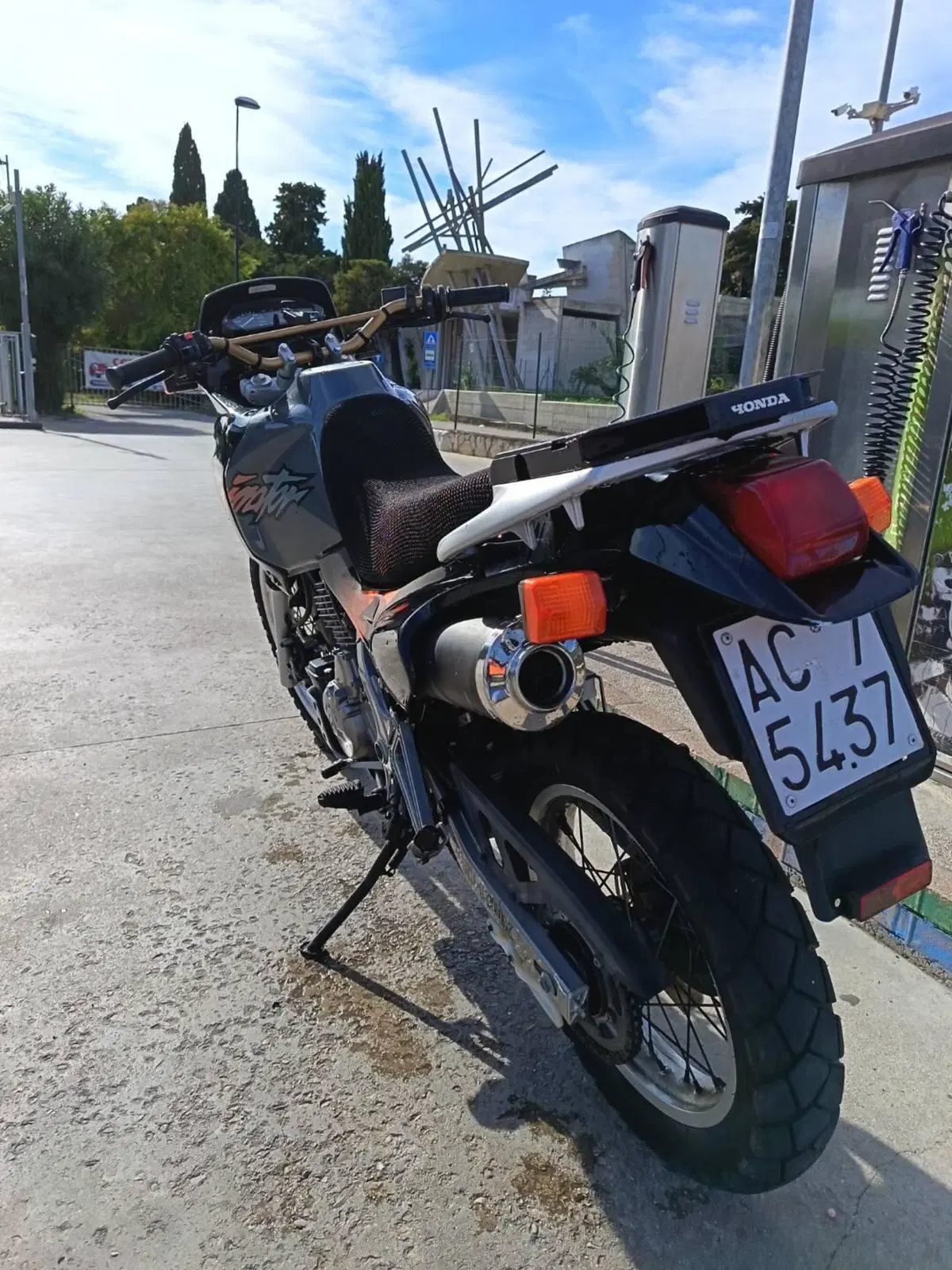 Honda Dominator (11)