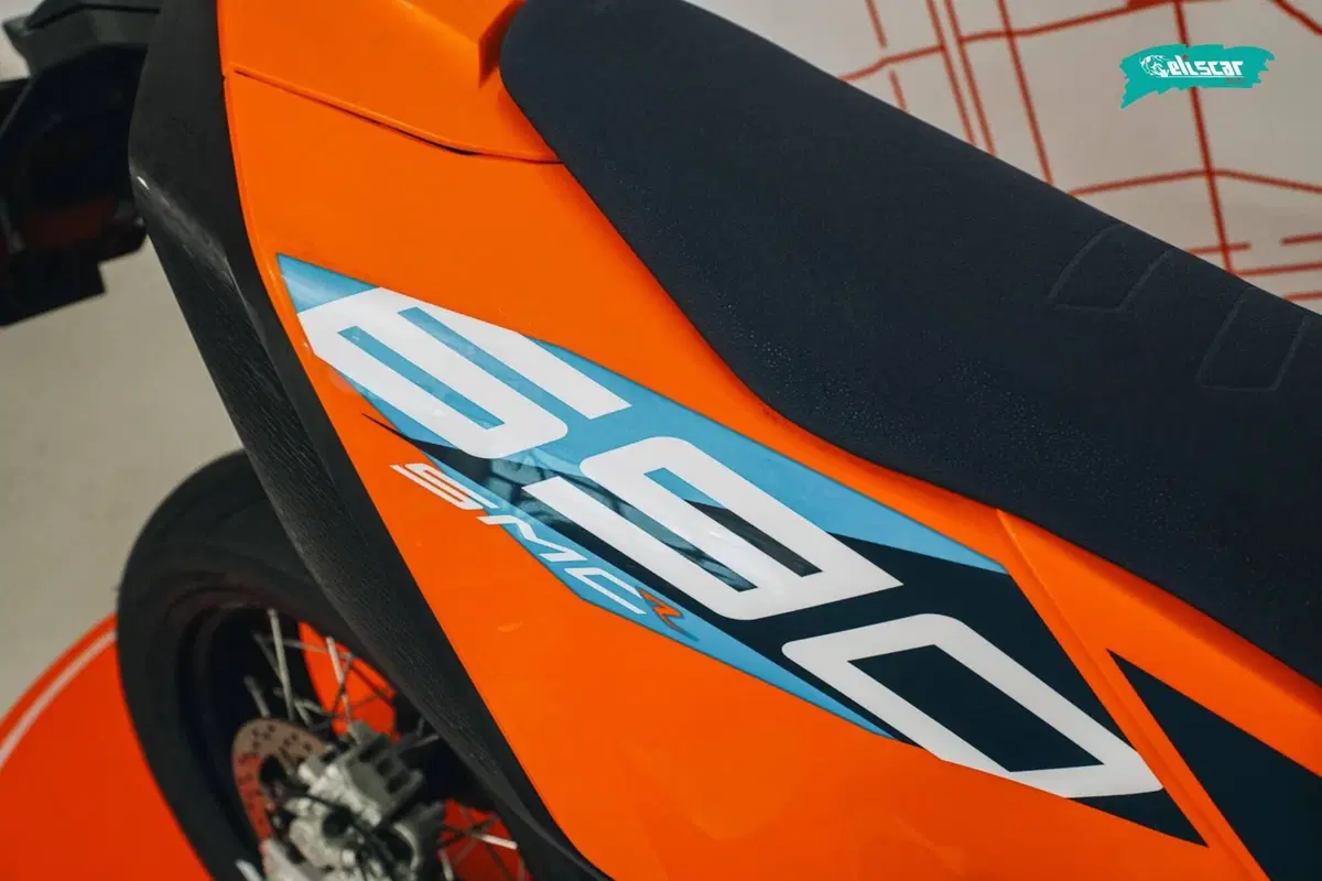 KTM 690 SMC R (2023 - 25) (8)