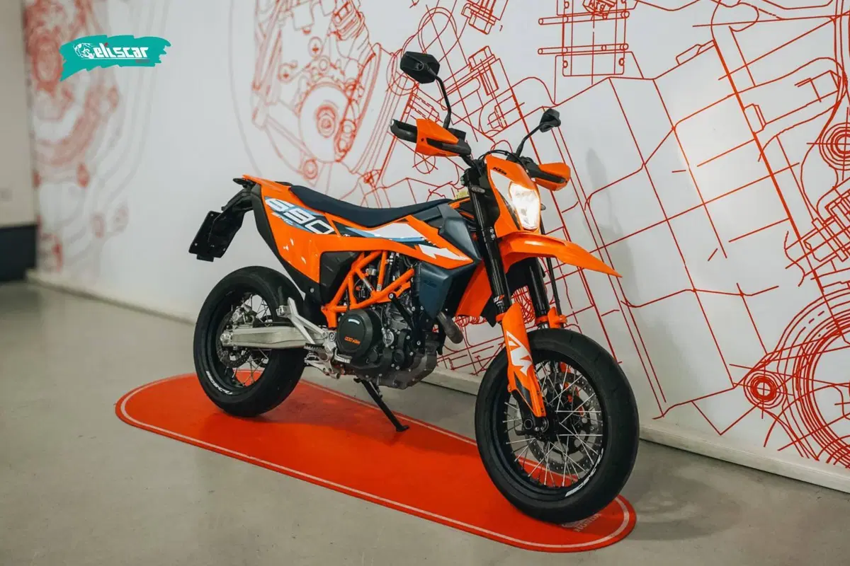 KTM 690 SMC R (2023 - 25) (2)