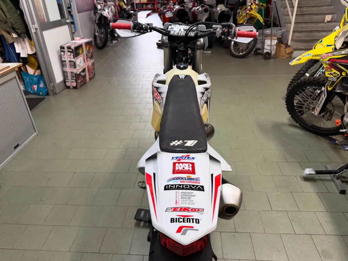 KTM 300 EXC TBI (2024) (3)