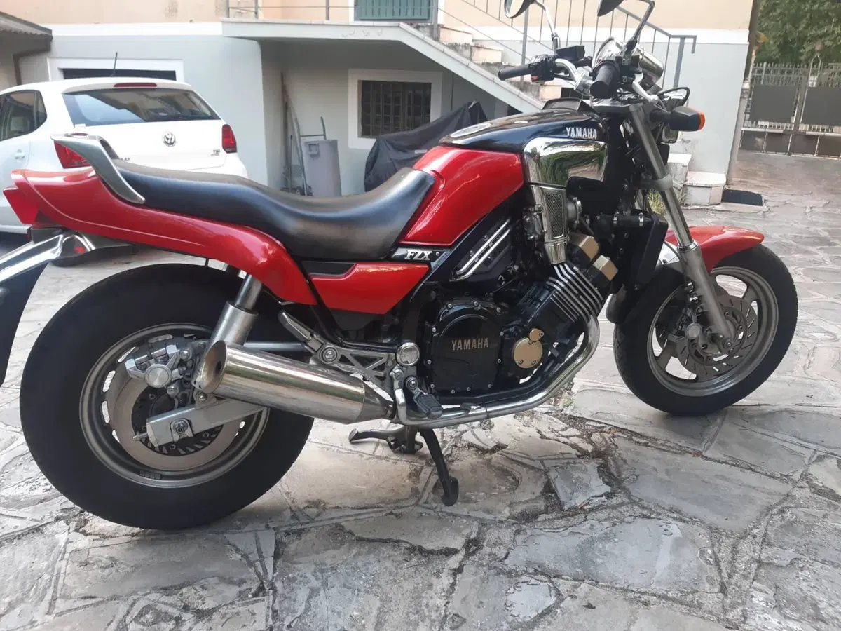 Yamaha FZX 750 (2)