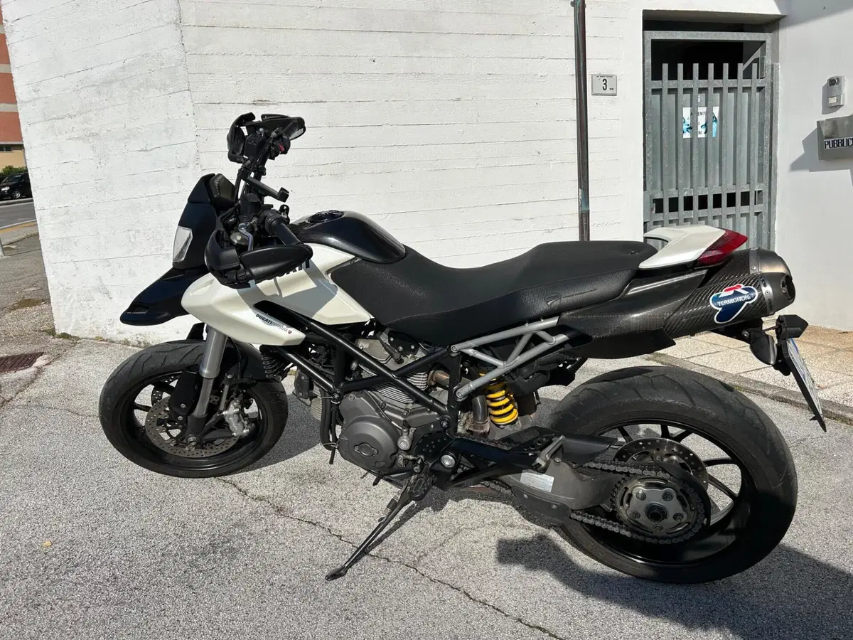 Ducati Hypermotard 796 (2012) (2)