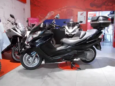 Suzuki Burgman AN 400 (2008 - 13) usata