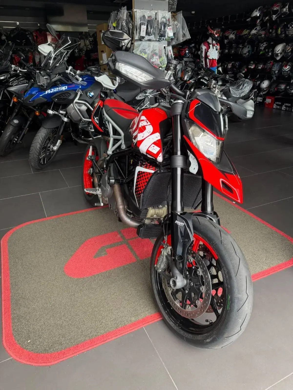 Vendo Ducati Hypermotard 950 SP (2022 - 25) usata a Luzzi (codice ...